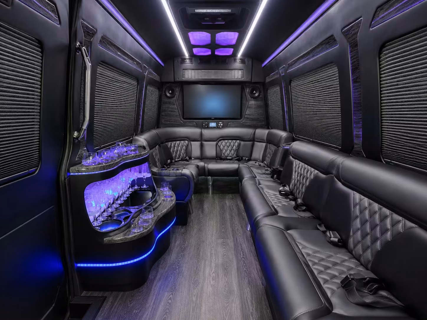 boyntonbeachcharterbus com makes it possible to organize group concert travel across all of south florida